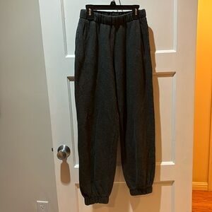 Brandy Melville gray sweats with pockets